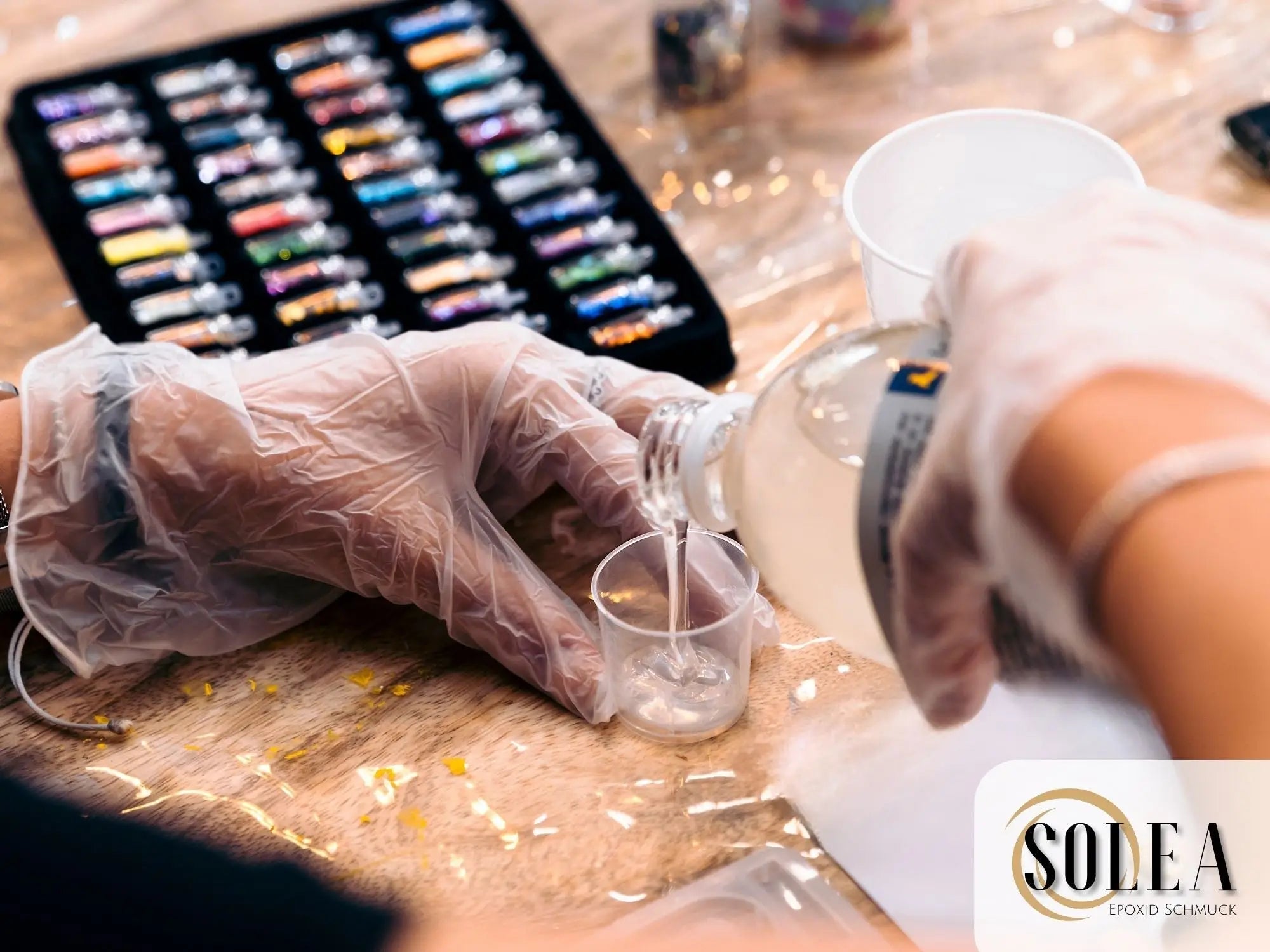 DIY: Wie du einfache Schmuckideen mit Epoxidharz umsetzen