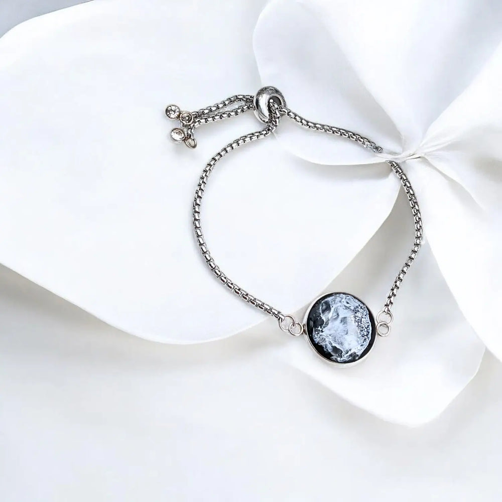 Silbermond Charm-Armband am Midnight Sparkle Chain modisch und schick