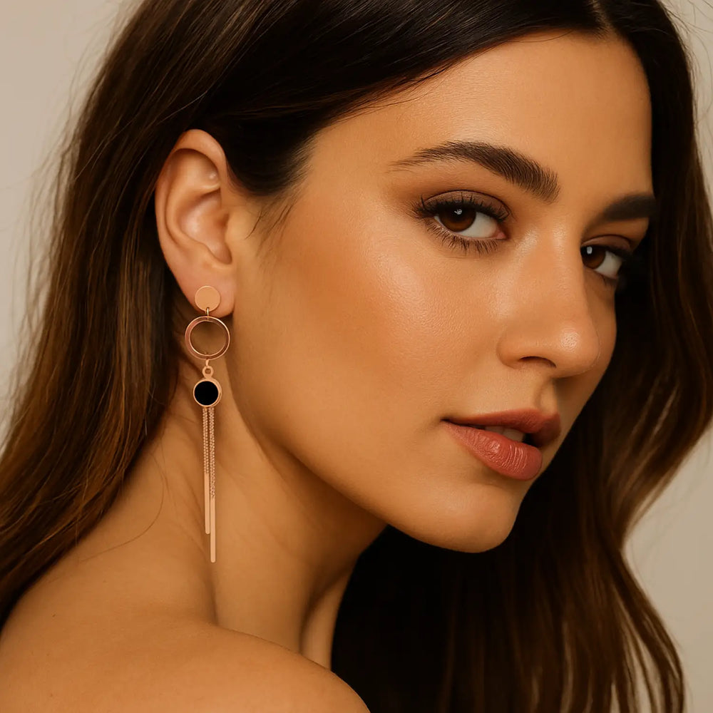 Noir Tassel Elegance - Ohrstecker