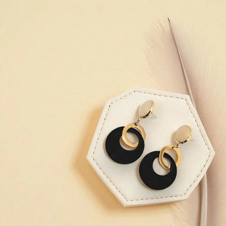 Beige Elegance Studs - Ohrstecker