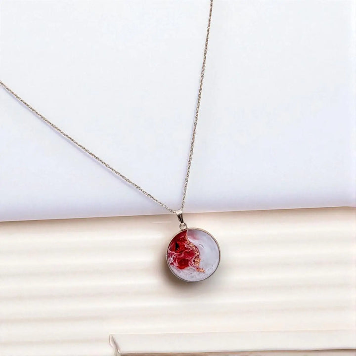 Crimson White Elegance - Ankerkette