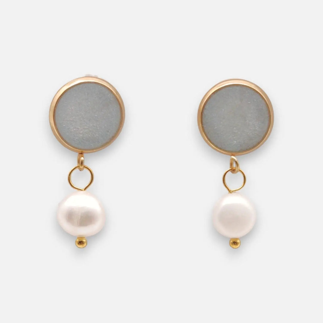 Pearl Charm Studs - Ohrstecker