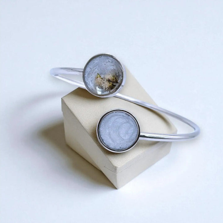 Silver Petal Bangle - Biegearmreif