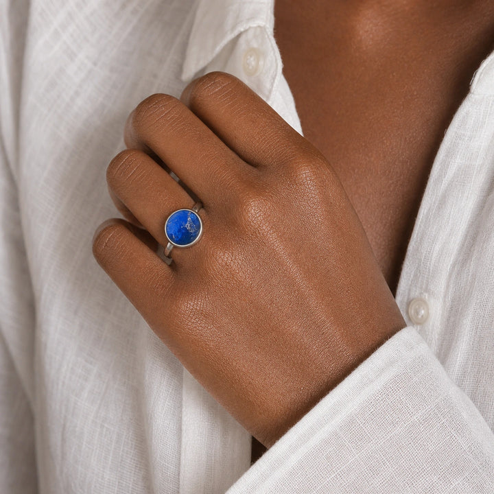 Azure Steel Ring von SOLEA - Modelbild