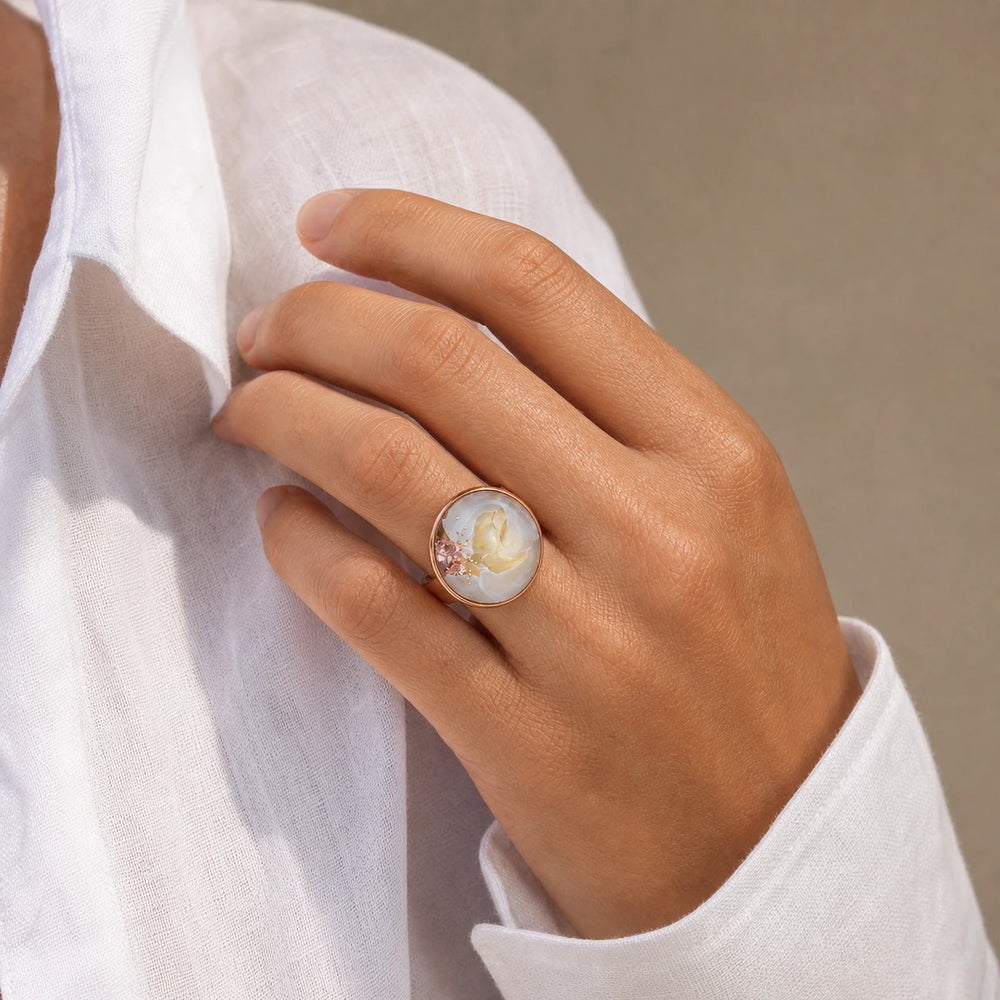 Beige Serenity von SOLEA - Modelbild