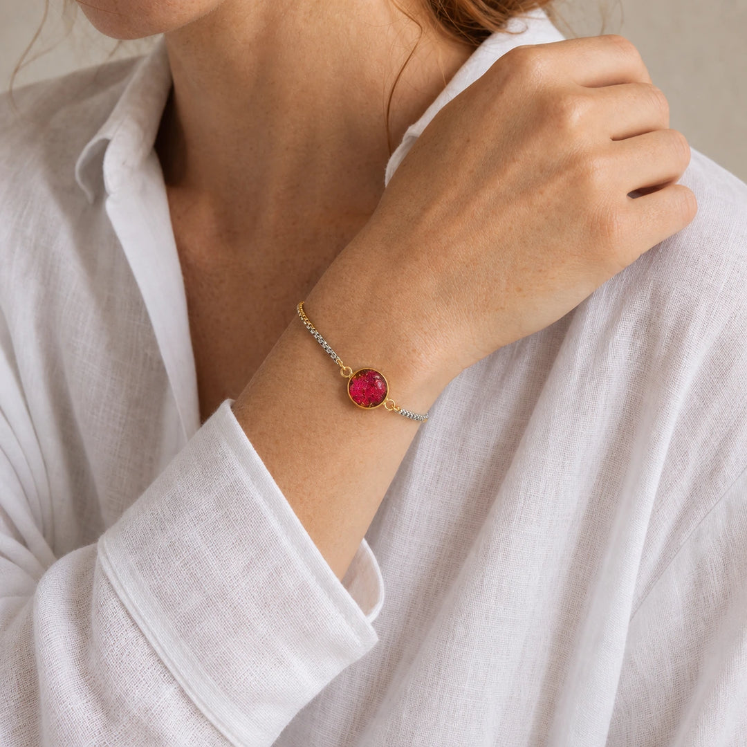 Crimson Glow von SOLEA - Modelbild