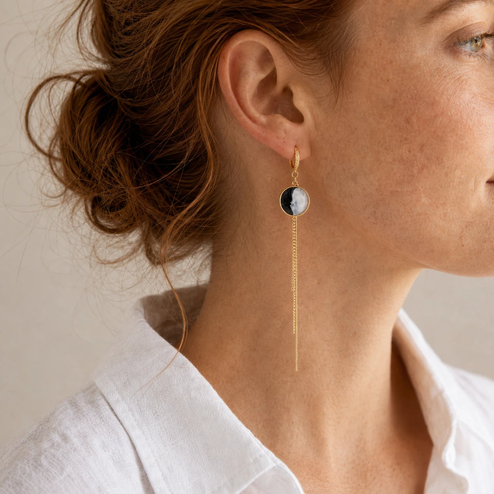 Pearl Essence Hoops von SOLEA getragen - Ohrringe