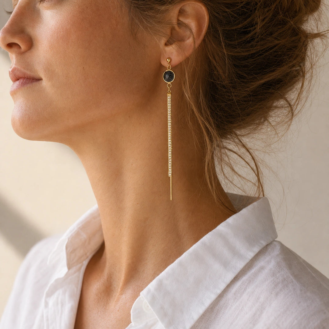 Pearl Cascade Elegance von SOLEA getragen - Ohrringe