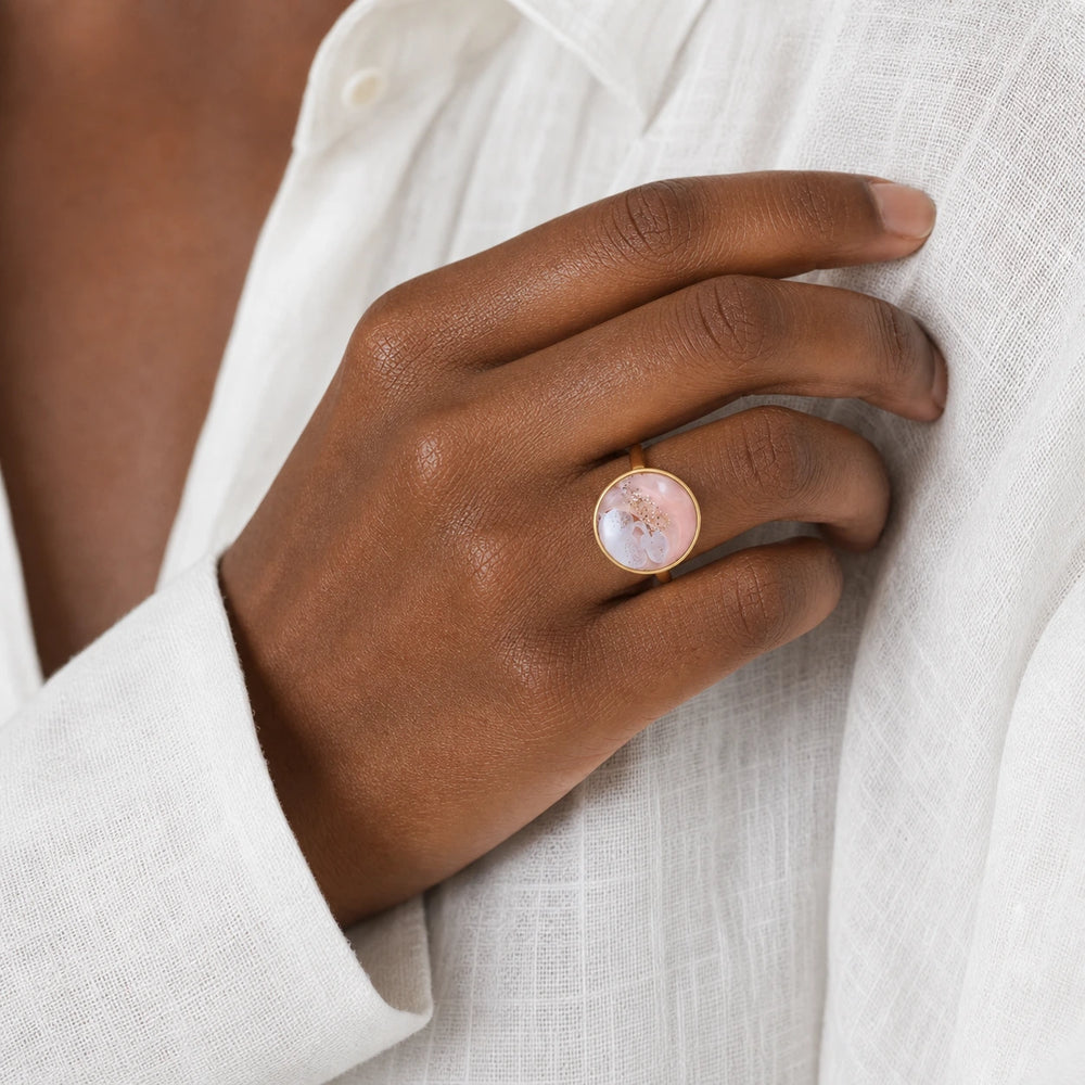 Elegance in Blush von SOLEA - Modelbild