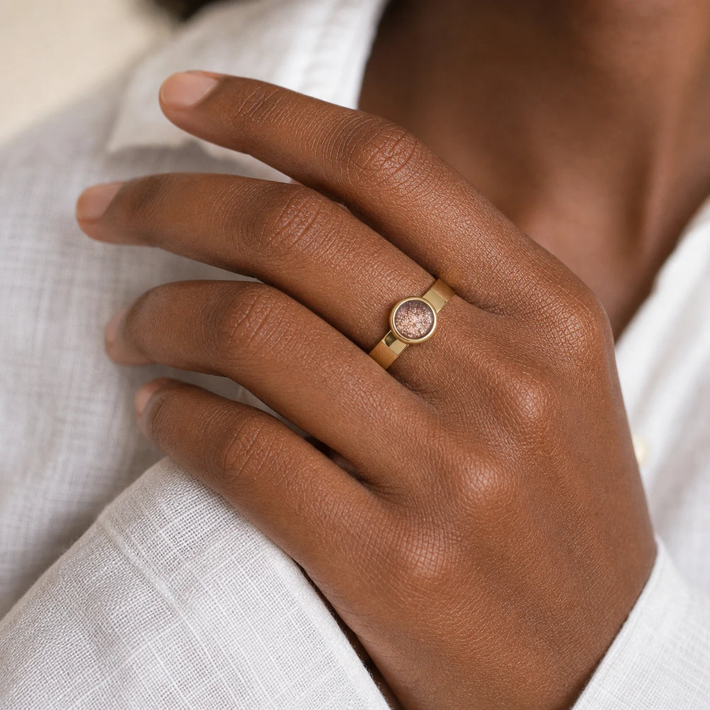 Golden Micro Ring von SOLEA - Modelbild