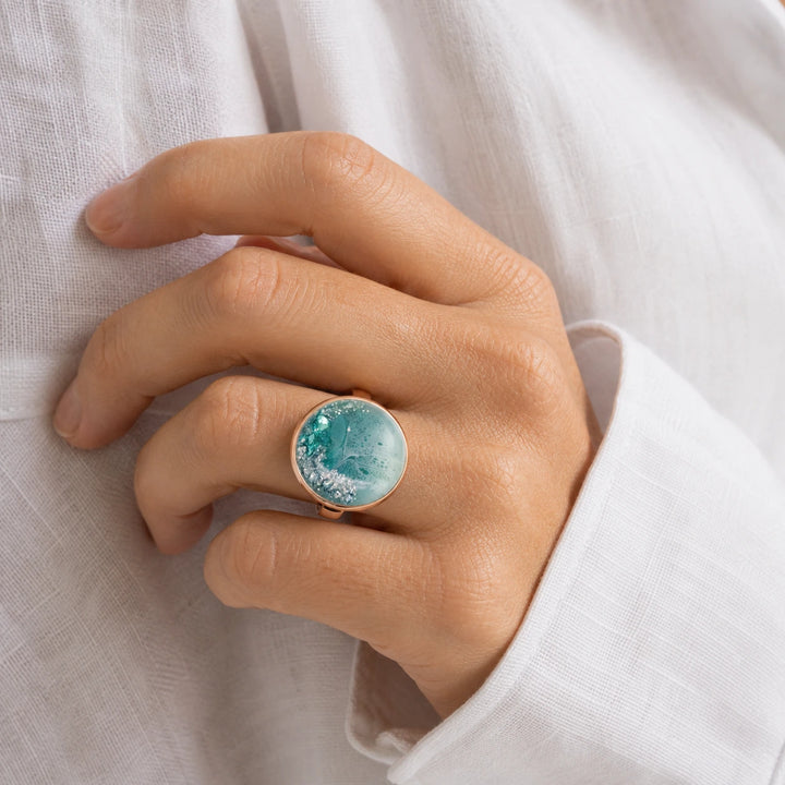 Meadow Pearl Ring von SOLEA - Modelbild