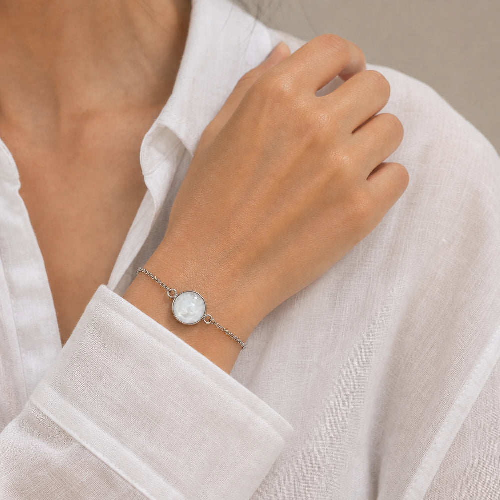 Monochrome Venetian Elegance von SOLEA - Modelbild
