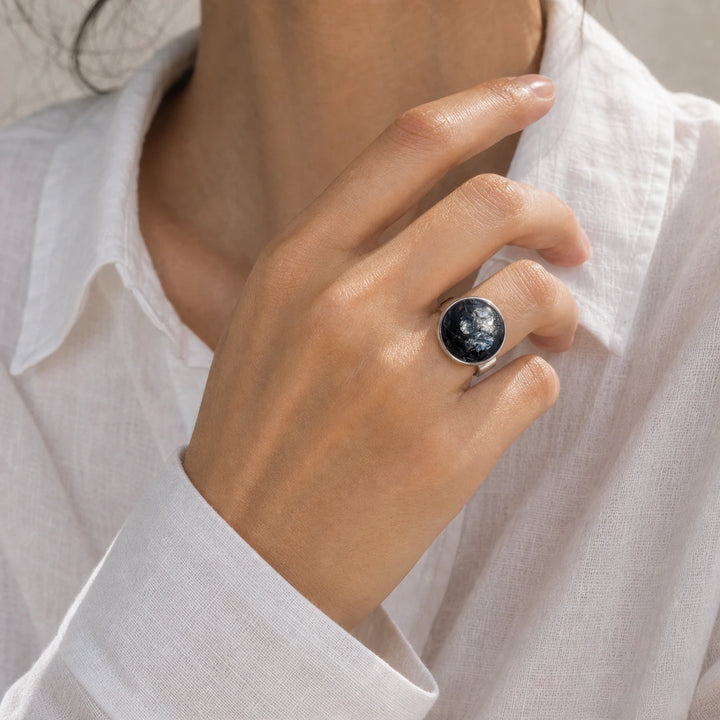 Onyx Steel Ring von SOLEA - Modelbild