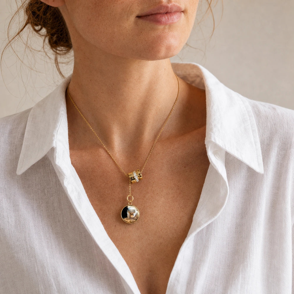 Roman Numerals Glamour von SOLEA - Modelbild
