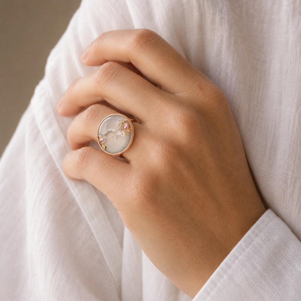 Winter Gold Ring von SOLEA - Modelbild